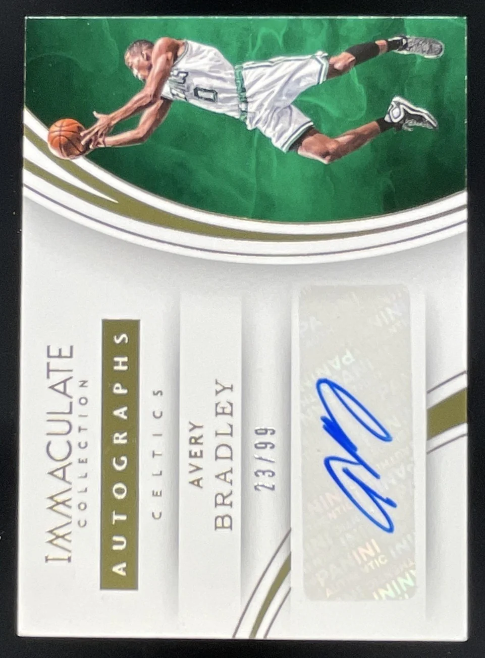 2015-16 Panini Immaculate Collection Autographs #11 Avery Bradley Auto /99